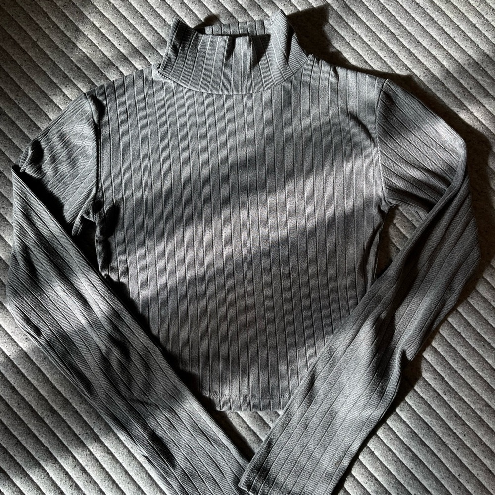 Gray Ribbed Turtleneck Top